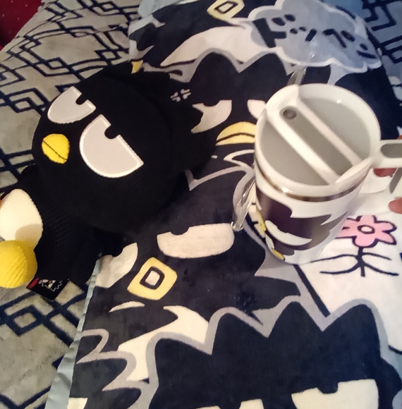 Saniro's Badtz-Maru Hello Kitty & Friends Gift Set - Picture 3 of 7